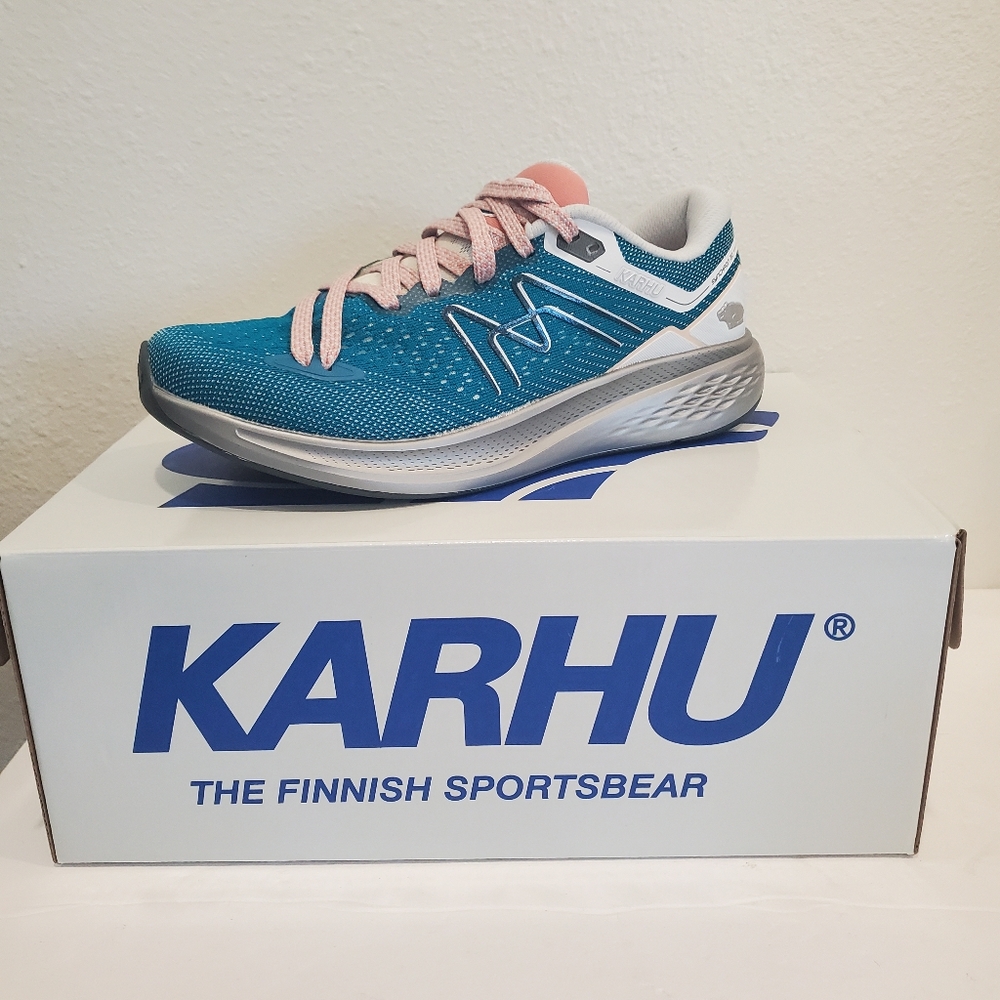 Karhu Synchron 2.0 Womens Running Shoe Size 6.5 New In Box Blue Pink